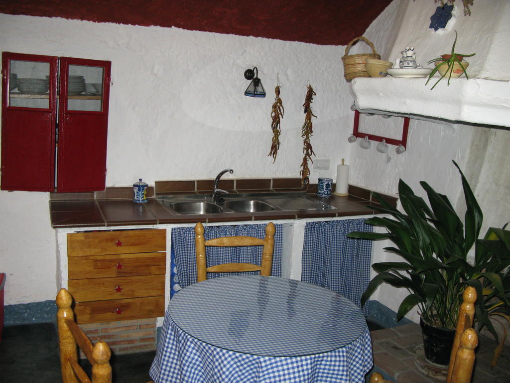 Casa Cueva Lopera Guest House Graena Room photo